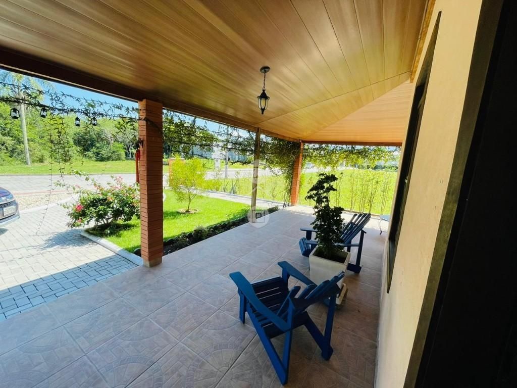 Casa em Sul do Rio, Santo Amaro da Imperatriz. 3 quartos, 320m². Imagem 4 de 15